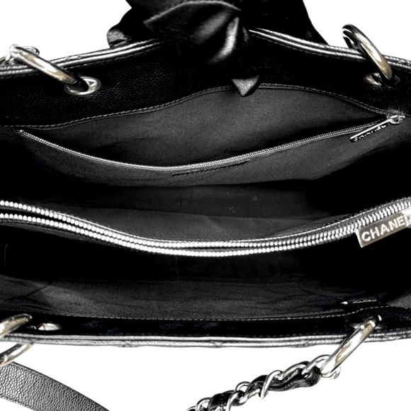 VINTAGE CHANEL Black Caviar Quilted Grand Shopping Tote GST Silver-Tone Hardware - Picture 12 of 16